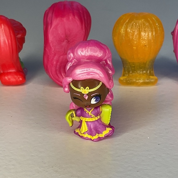 Fisher-Price Magical Mini Doll Collection - Picture 5 of 7